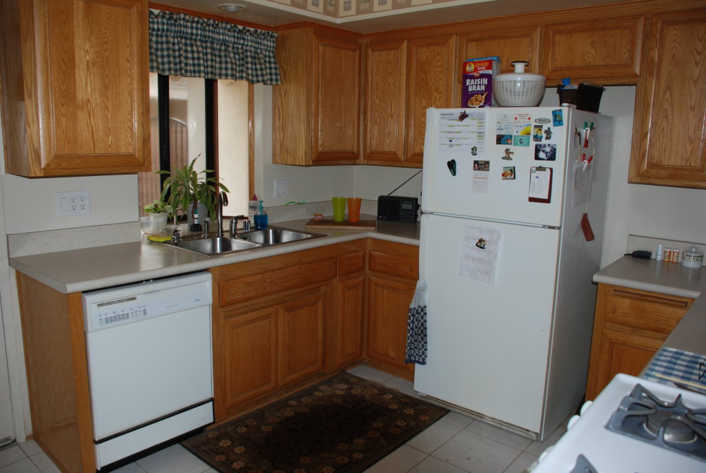 ../Images/tuttle-kitchen-remodel-before-AB.JPG